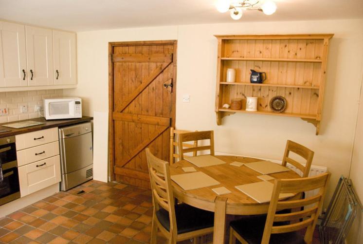 Slieve Donard Cottage Widows Row Cottages Newcastle  Luaran gambar